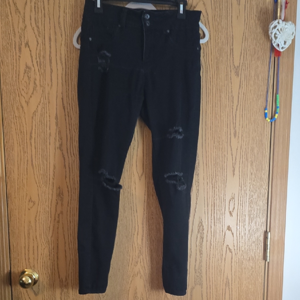 Black Skinny Distressed Jeans with Stretch